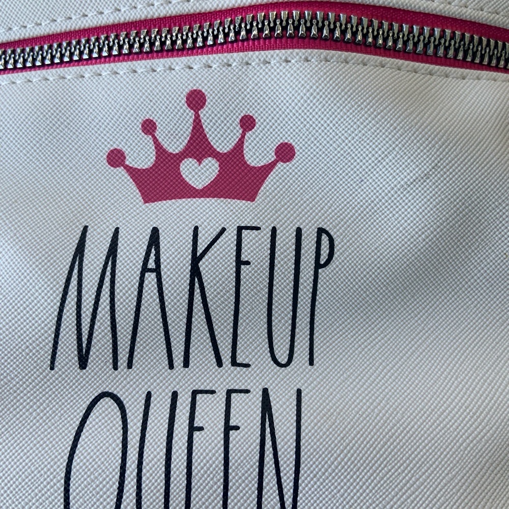 New! Rae Dunn Cosmetic/Makeup Bag - Picture 2 of 5